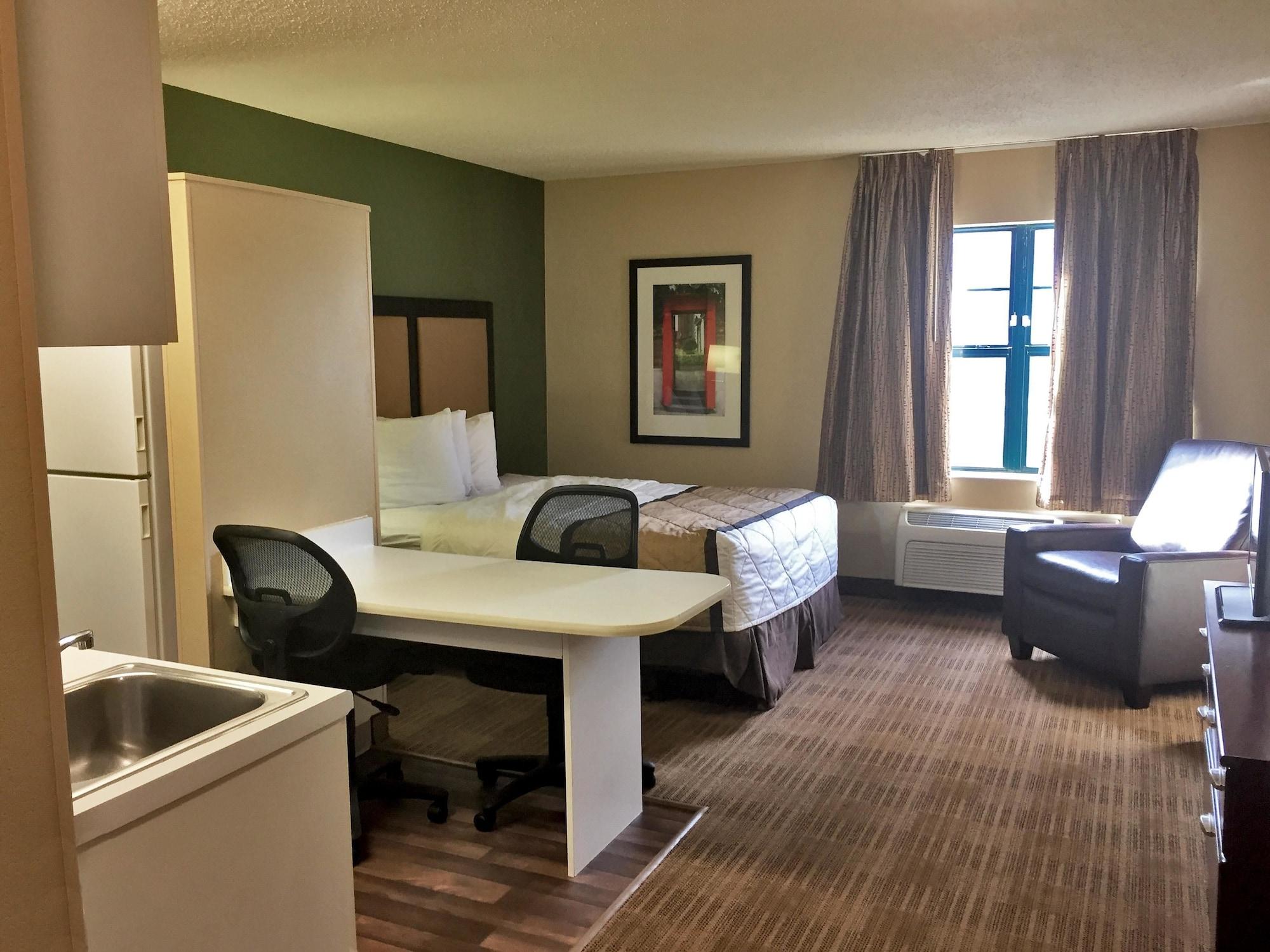 Extended Stay America Suites - Detroit - Madison Heights Exterior photo