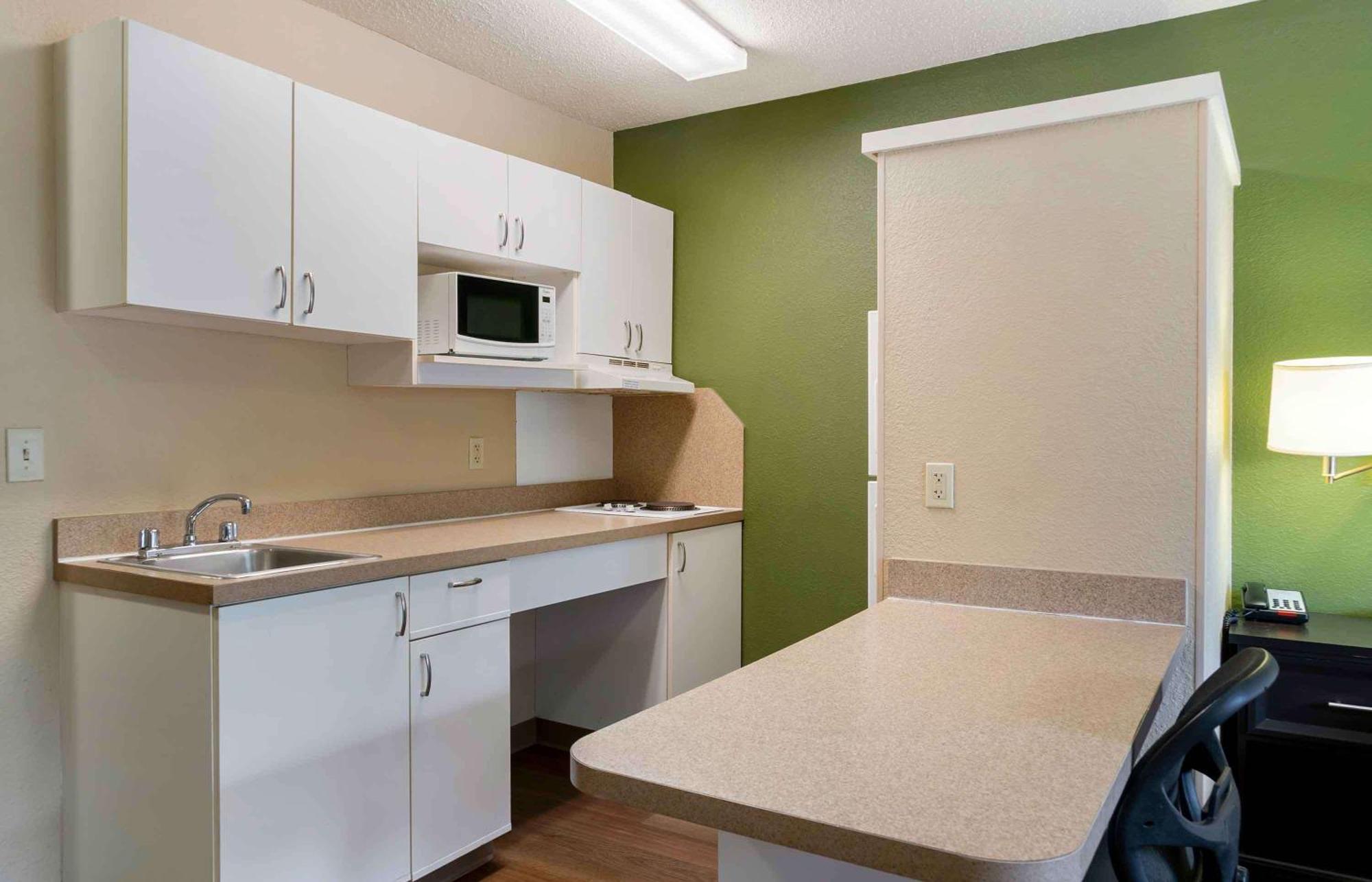 Extended Stay America Suites - Detroit - Madison Heights Exterior photo