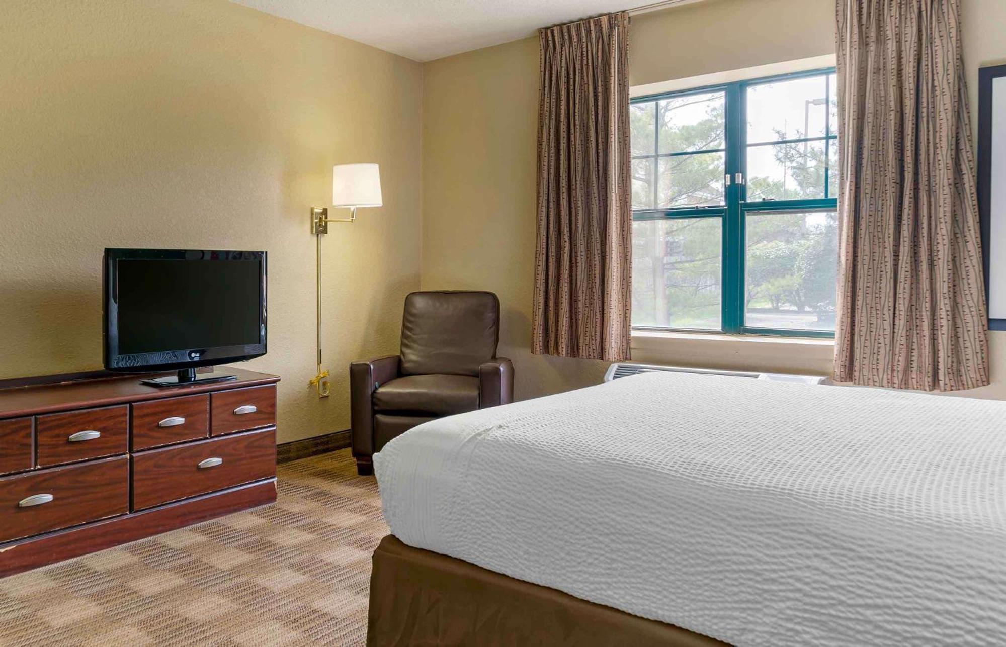 Extended Stay America Suites - Detroit - Madison Heights Exterior photo