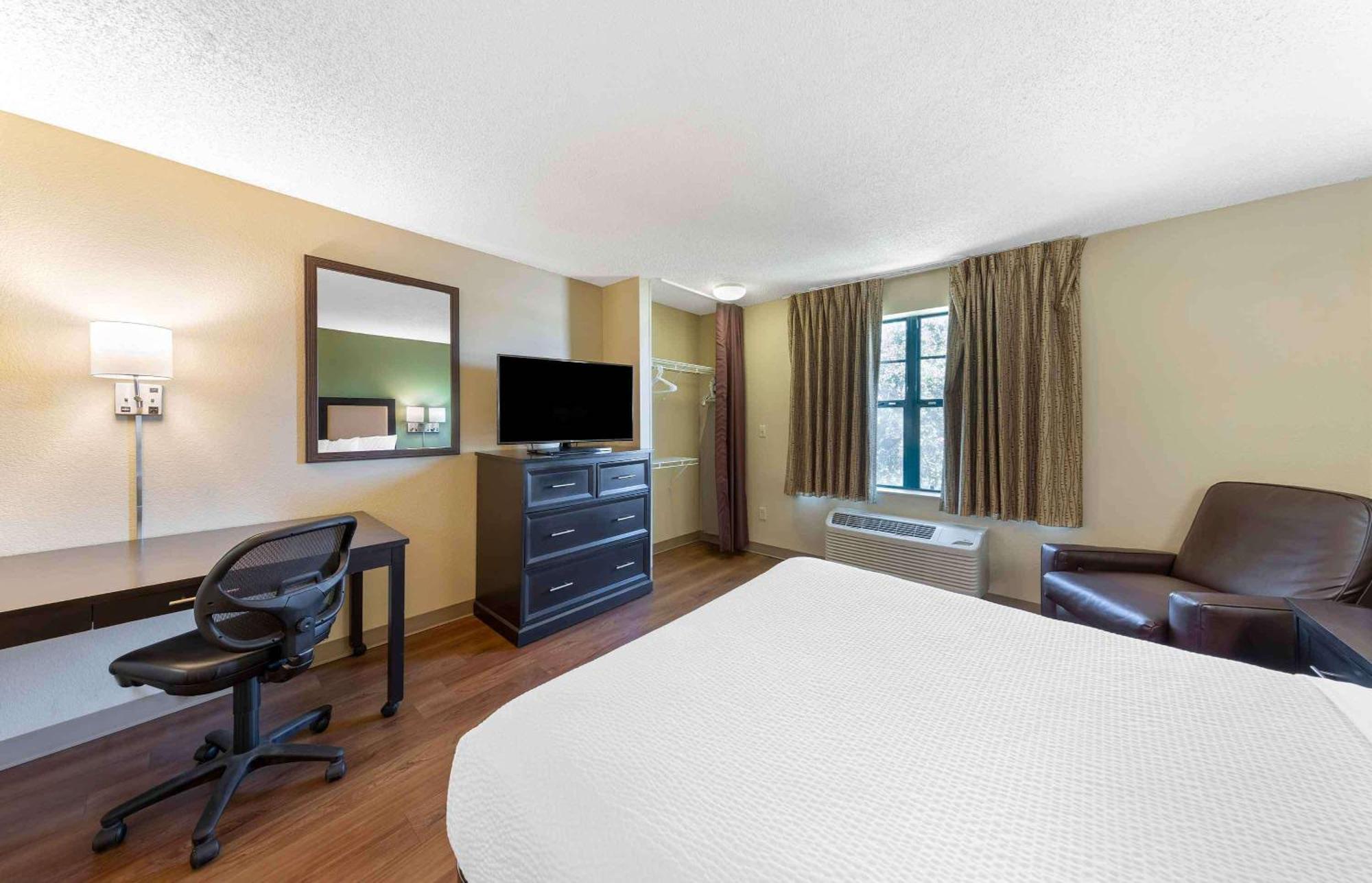 Extended Stay America Suites - Detroit - Madison Heights Exterior photo